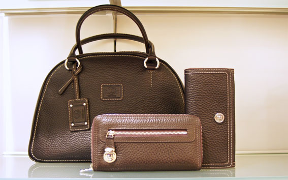 Bogner-Tasche mit passender Geldbörse und Schlüsseletui