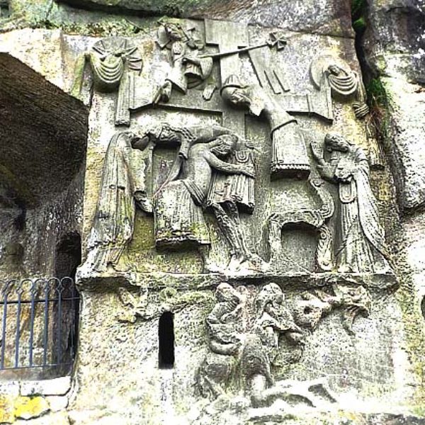 Kreuzabnahmerelief an den Externsteinen