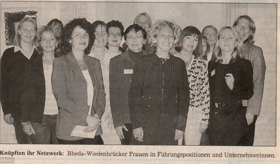 Zeitungsfoto von der Gründung des Flechtwerks 2004