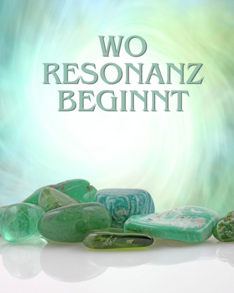 Abstrakter Hintergrund in sanften Grün- und Blautönen mit Text ‚Wo Resonanz beginnt‘ – Beitragsbild zum Frequenzraum Bielefeld.