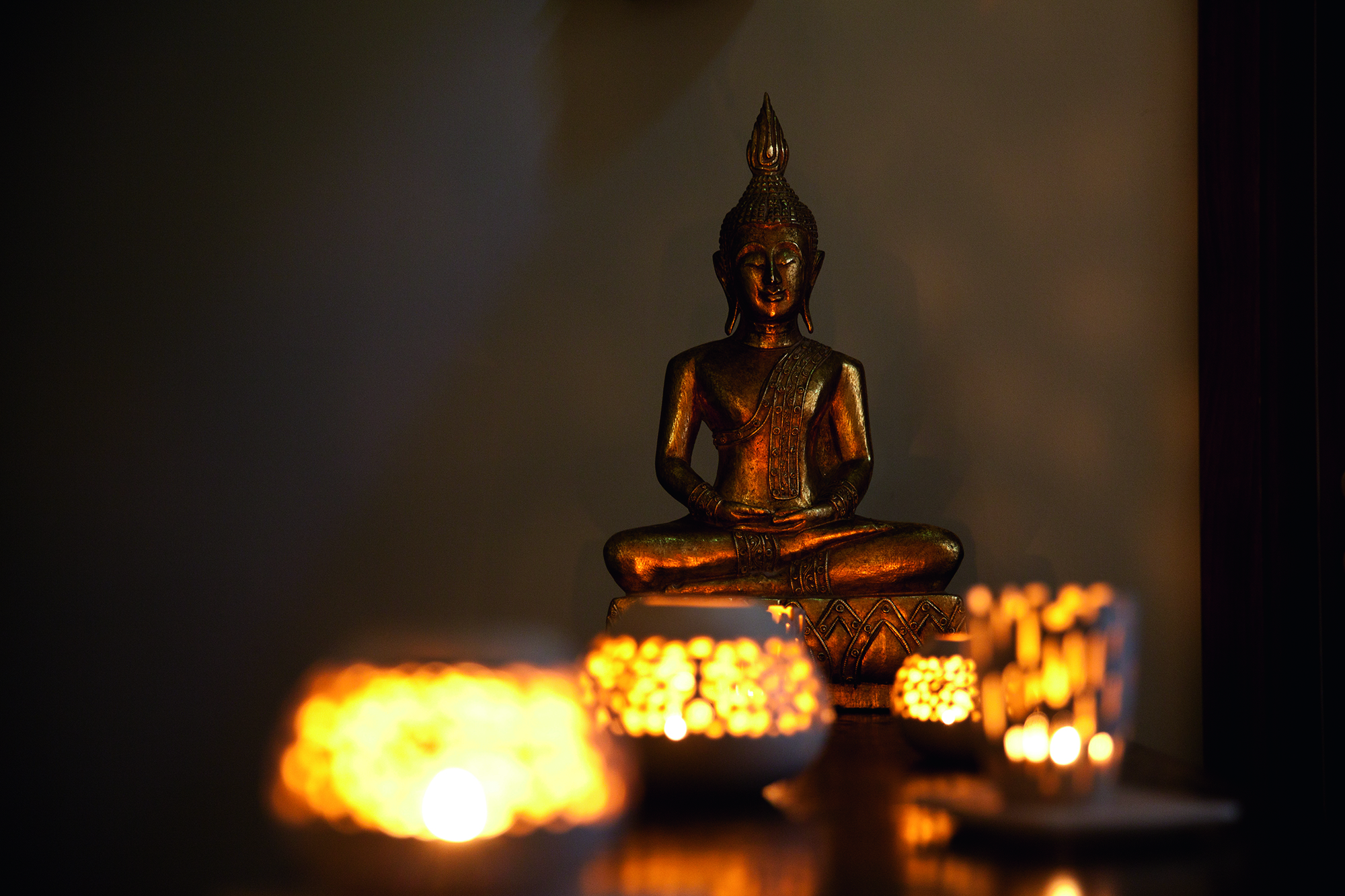 Buddha-Statue in der Saunalandschaft der Bali Therme Bad Oeynhausen