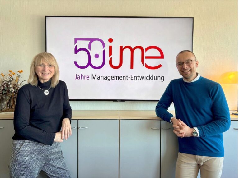 Marion Schopen und Stephan Labrenz, Geschäftsführer des ime Instituts für Management-Entwicklung in Bielefeld.